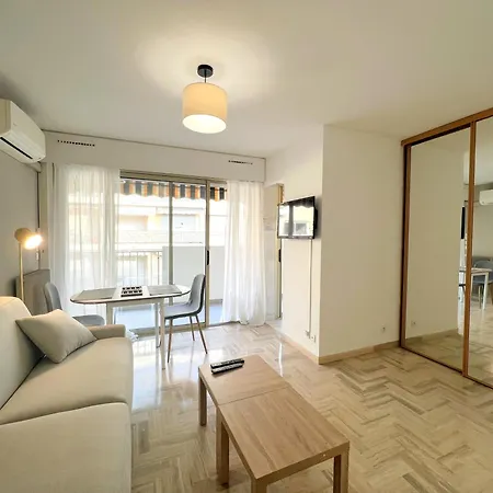 Lm By Welcome To Apartment *